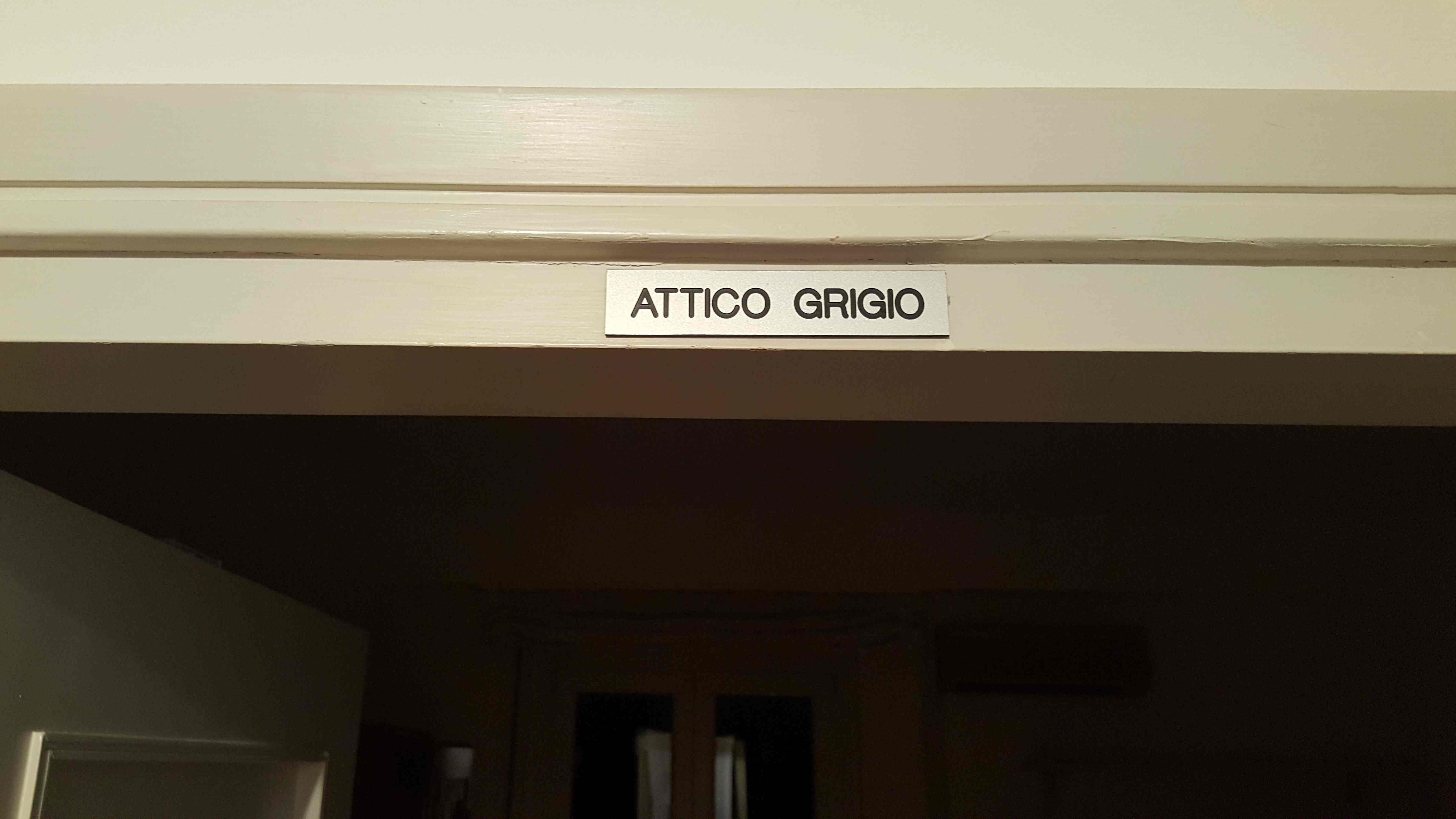 attico grigio